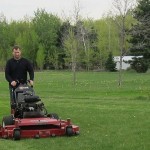 ManBetX万博官方网站LawnStarter联合创始人提供草坪护理成功的建议